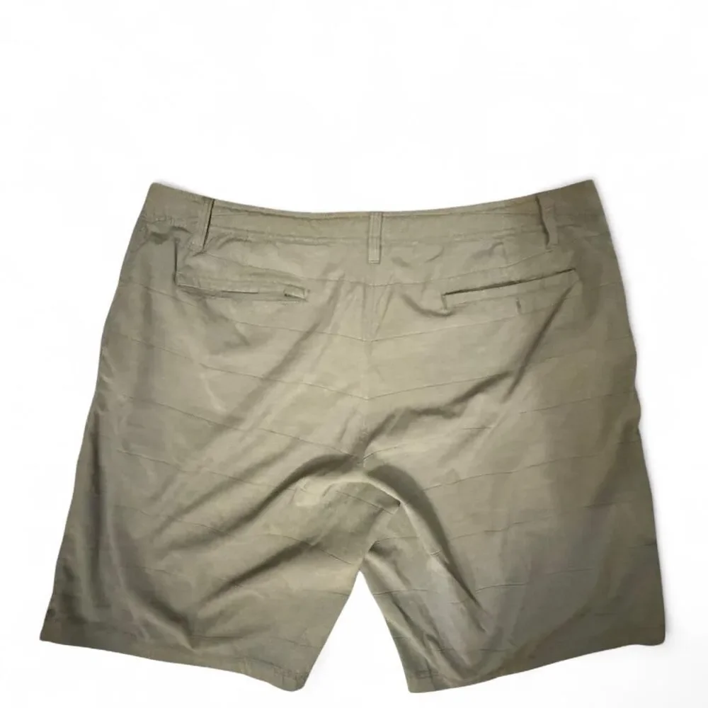 Hybrid-apparel Men's Grey Shorts
